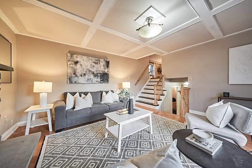 714 Pickering Beach Rd