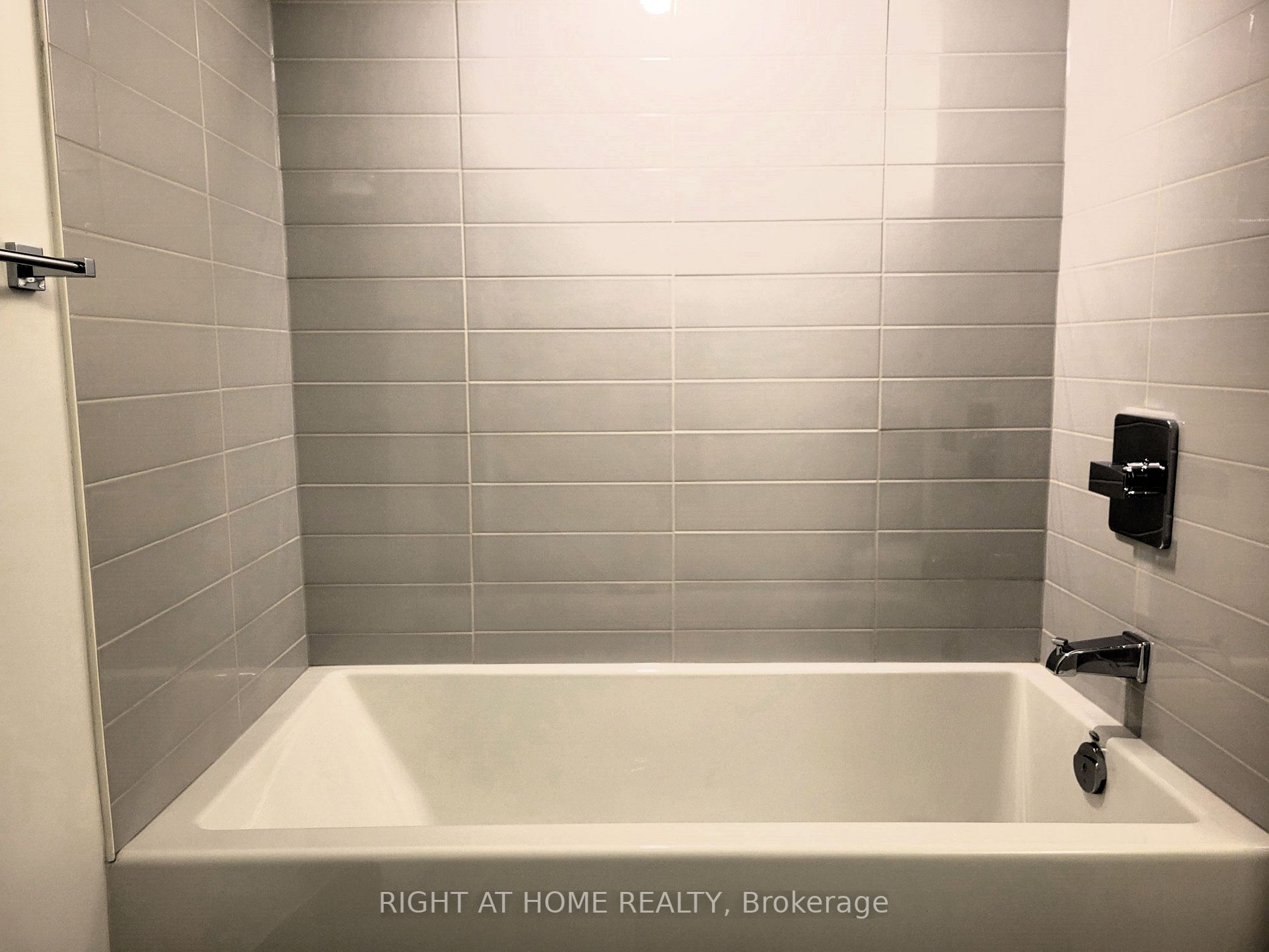 2033 Kennedy Rd, #1615