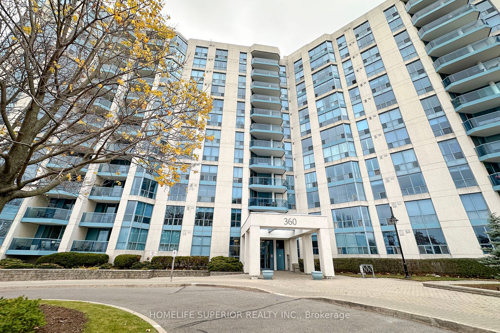 360 Watson St W, #903