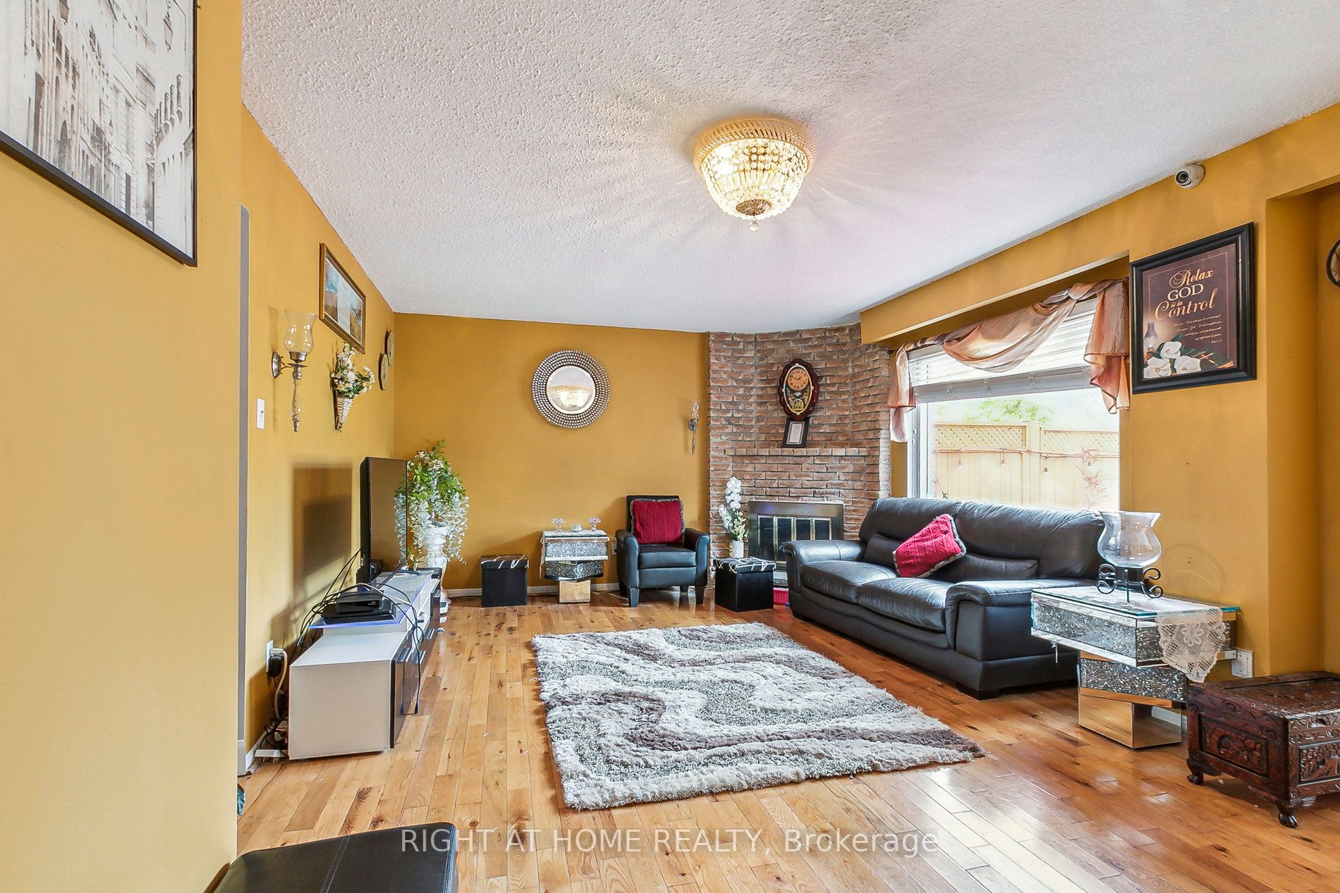 260 Braymore Boulevard