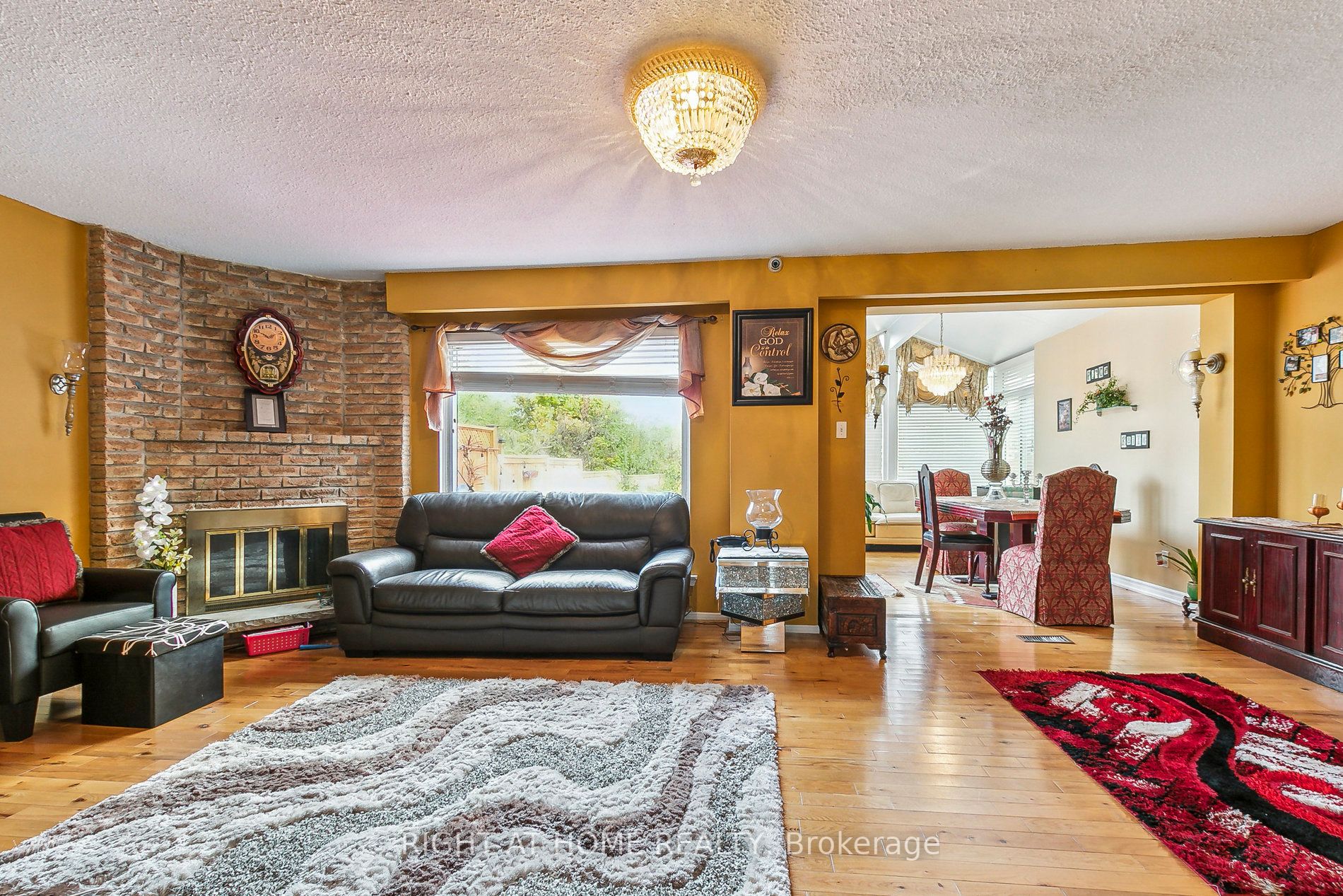 260 Braymore Boulevard