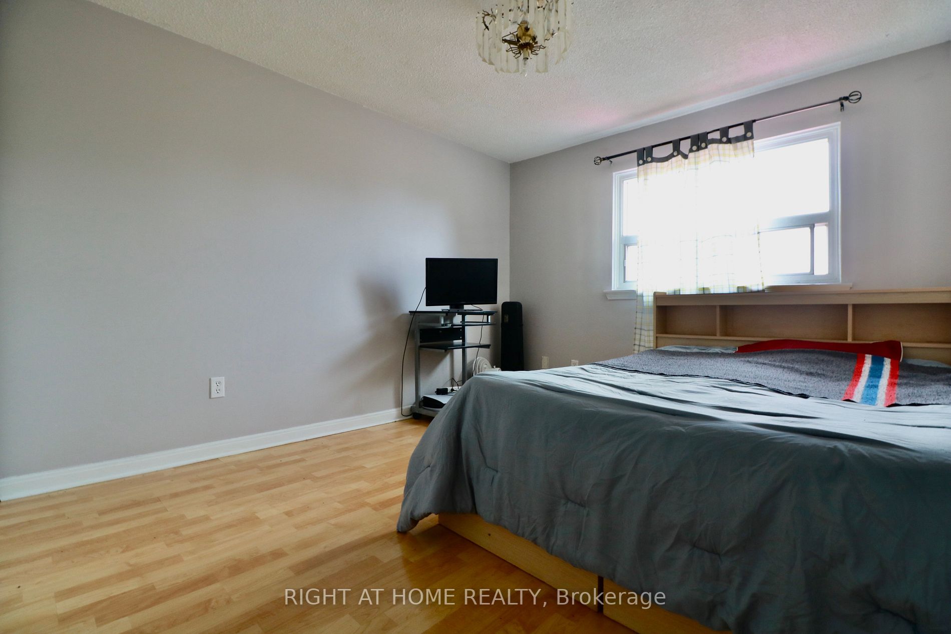 260 Braymore Boulevard
