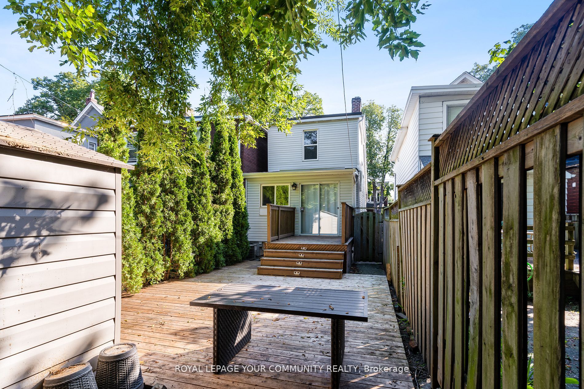 692 Rhodes Ave