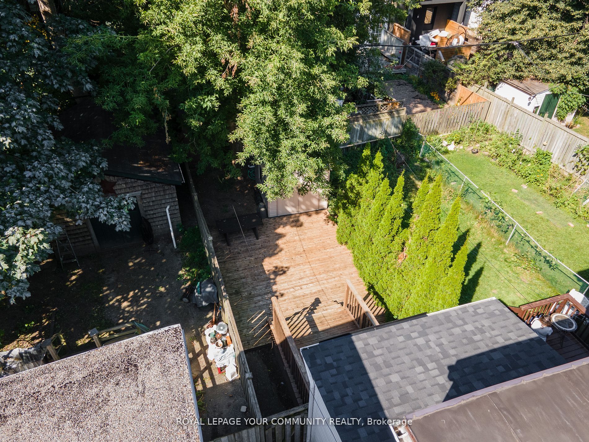 692 Rhodes Ave