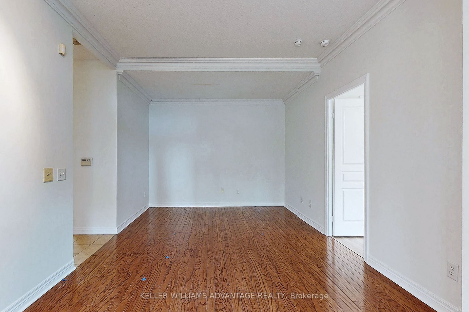 9 Boardwalk Dr, #111