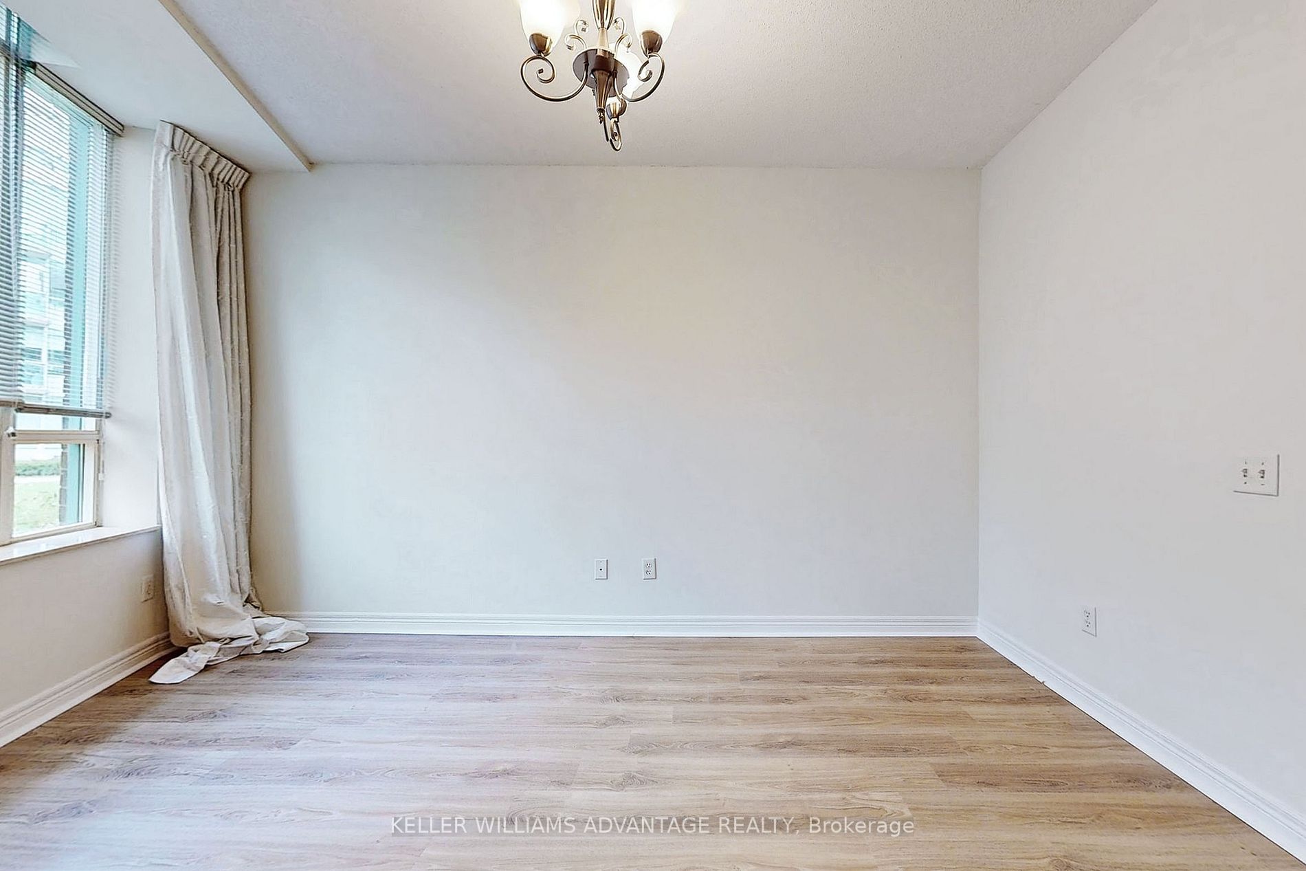9 Boardwalk Dr, #111