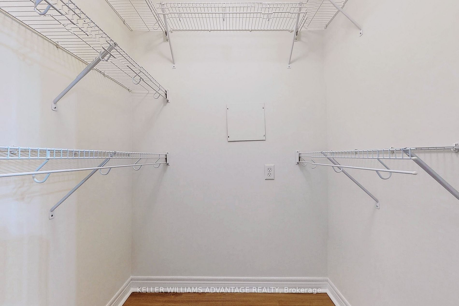 9 Boardwalk Dr, #111