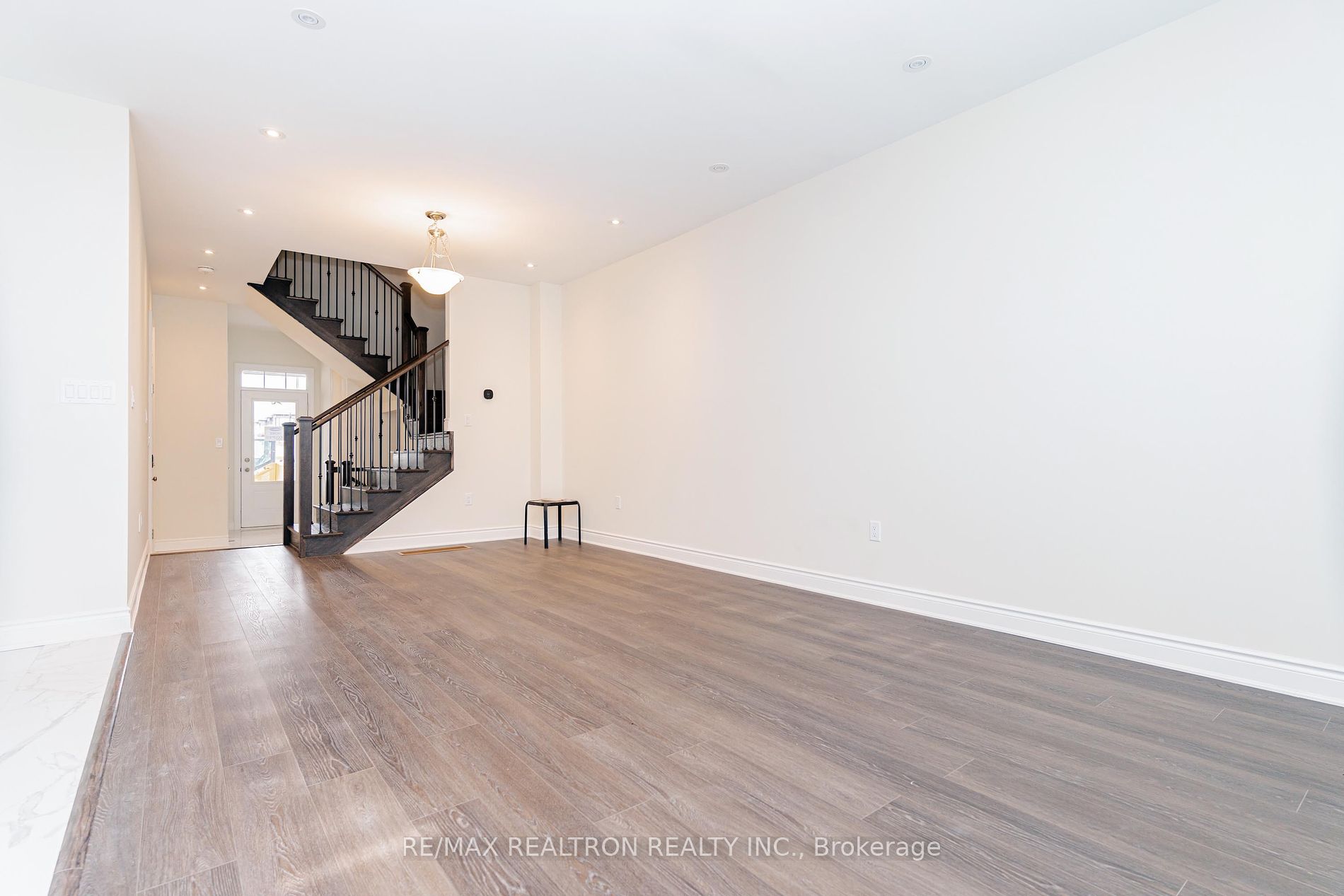 1453 Skybird Lane