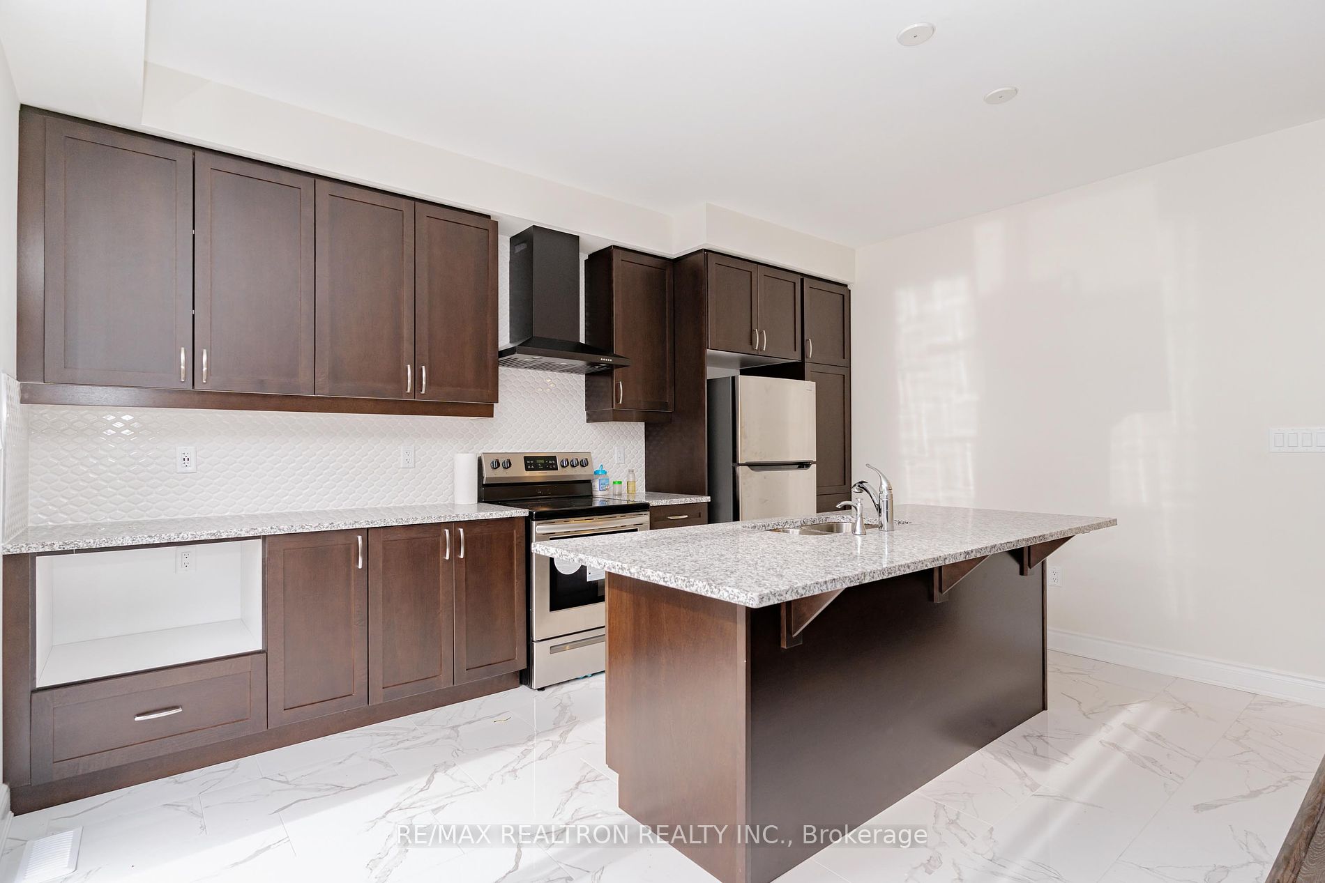 1453 Skybird Lane