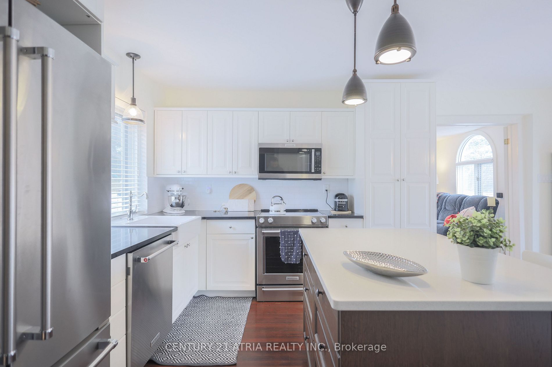2415 6th Concession Rd