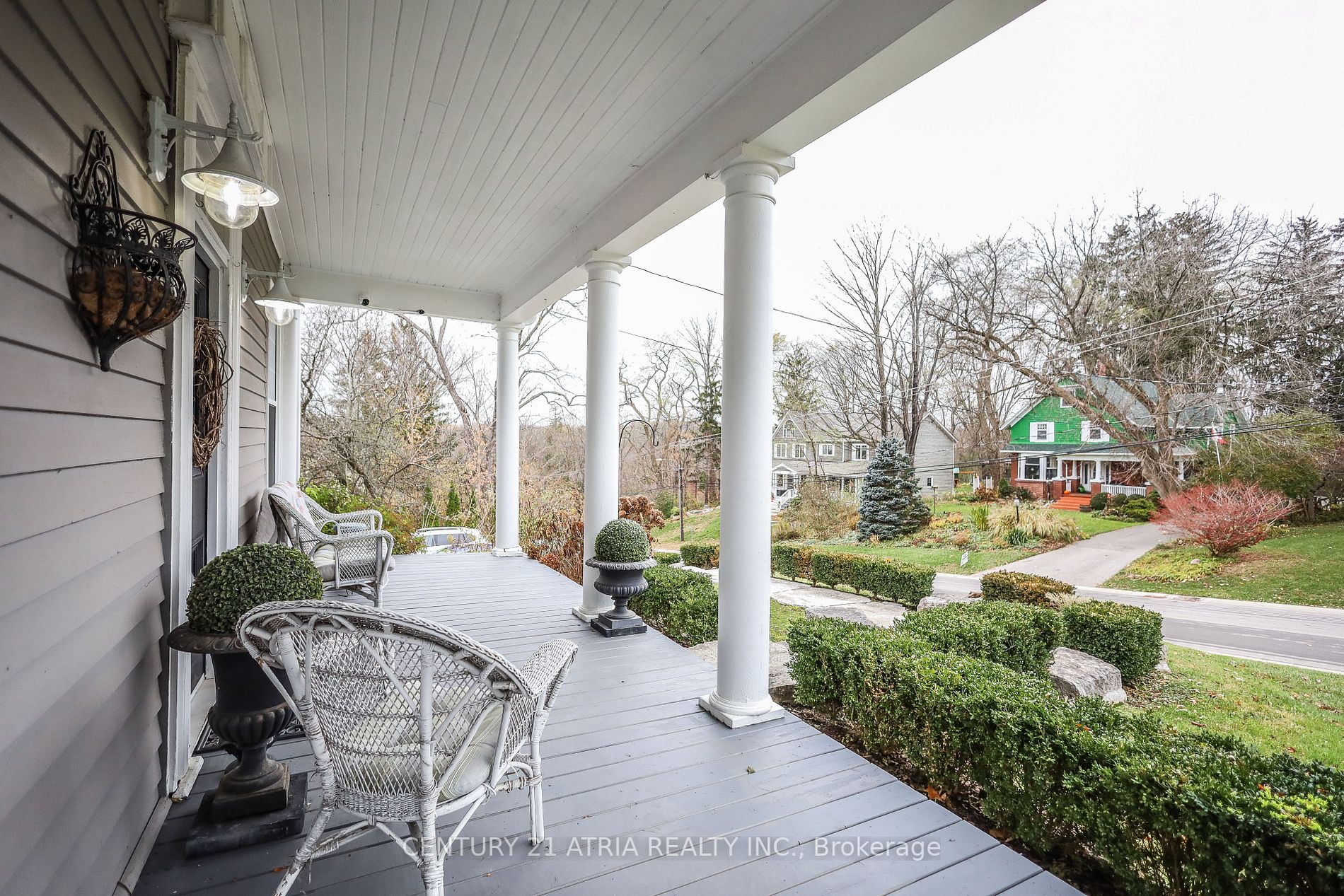 2415 6th Concession Rd