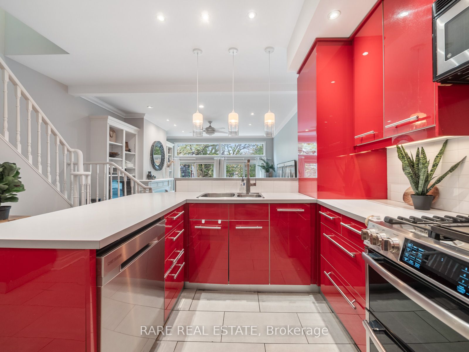 43 Hastings Ave