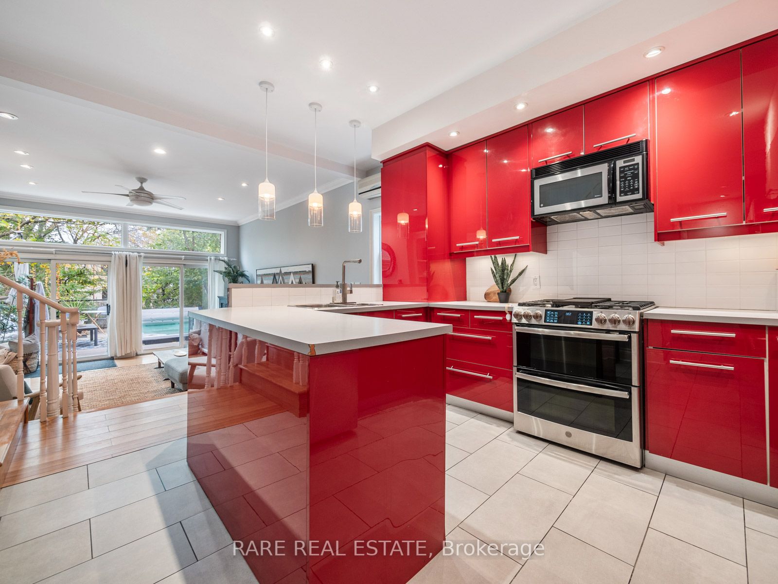 43 Hastings Ave
