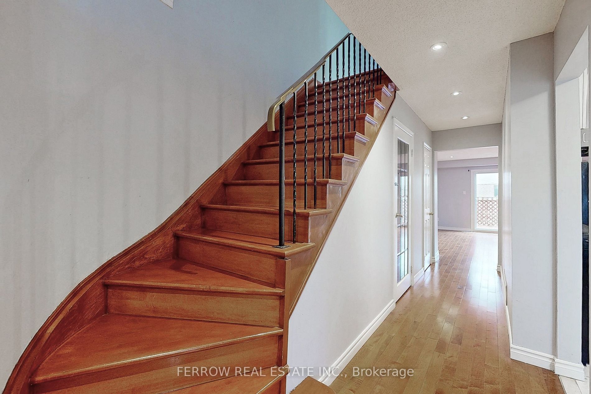 17 Glanvil Cres