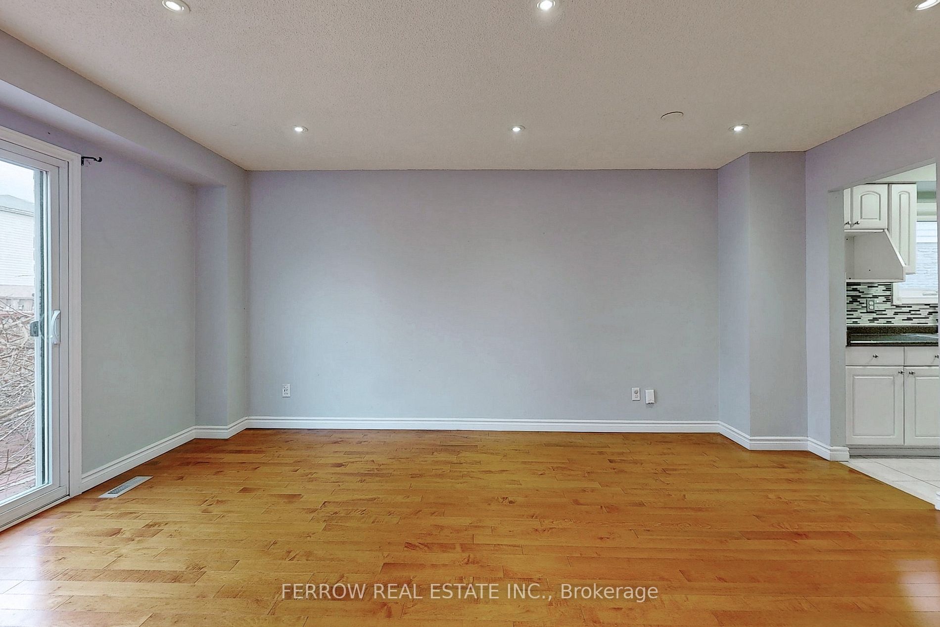 17 Glanvil Cres