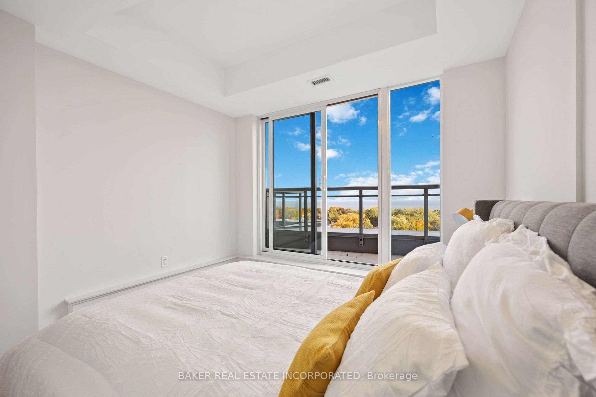 90 Glen Everest Rd, #906