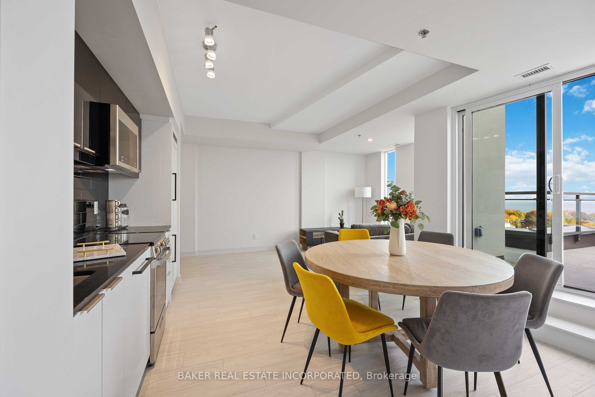 90 Glen Everest Rd, #906