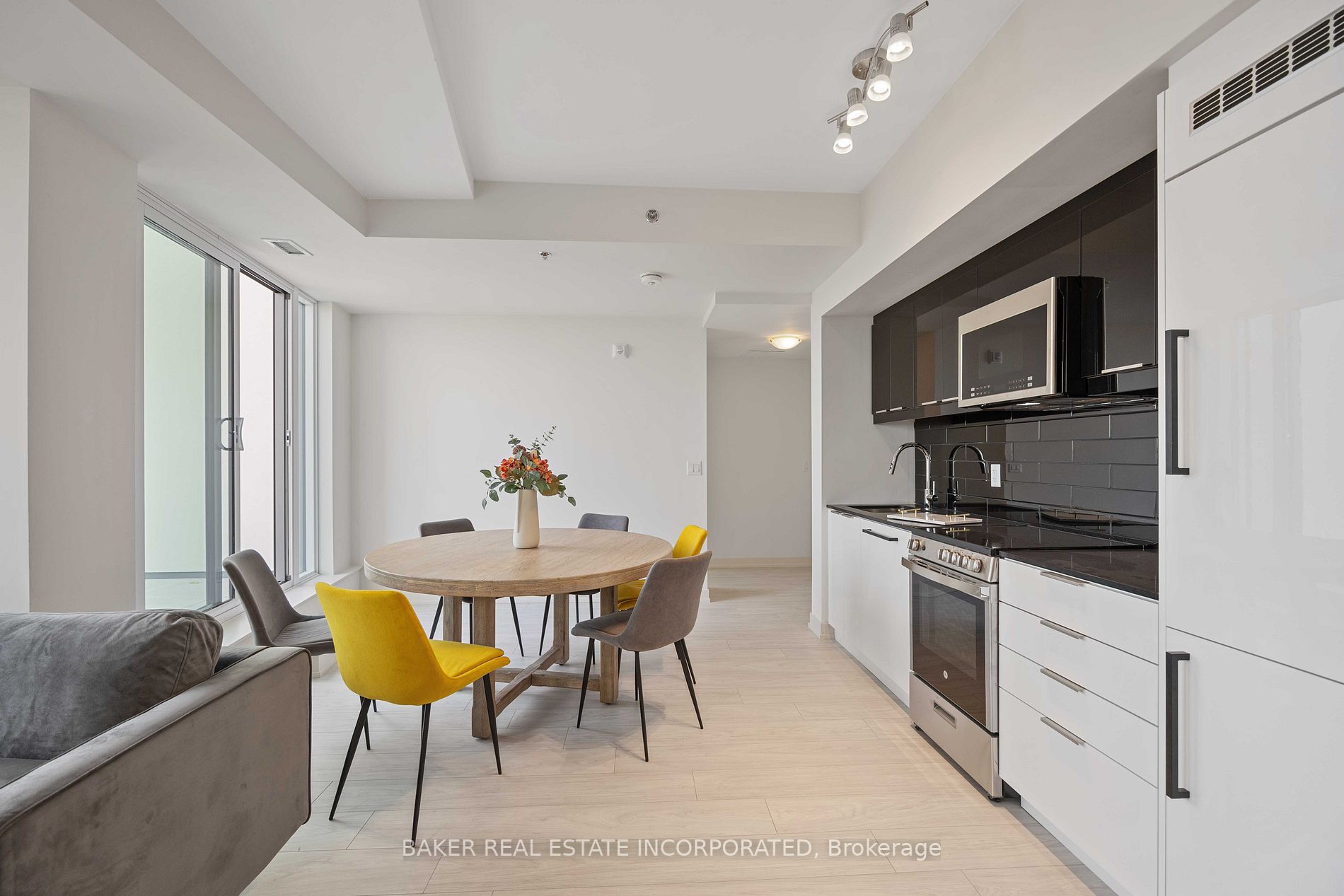 90 Glen Everest Rd, #906