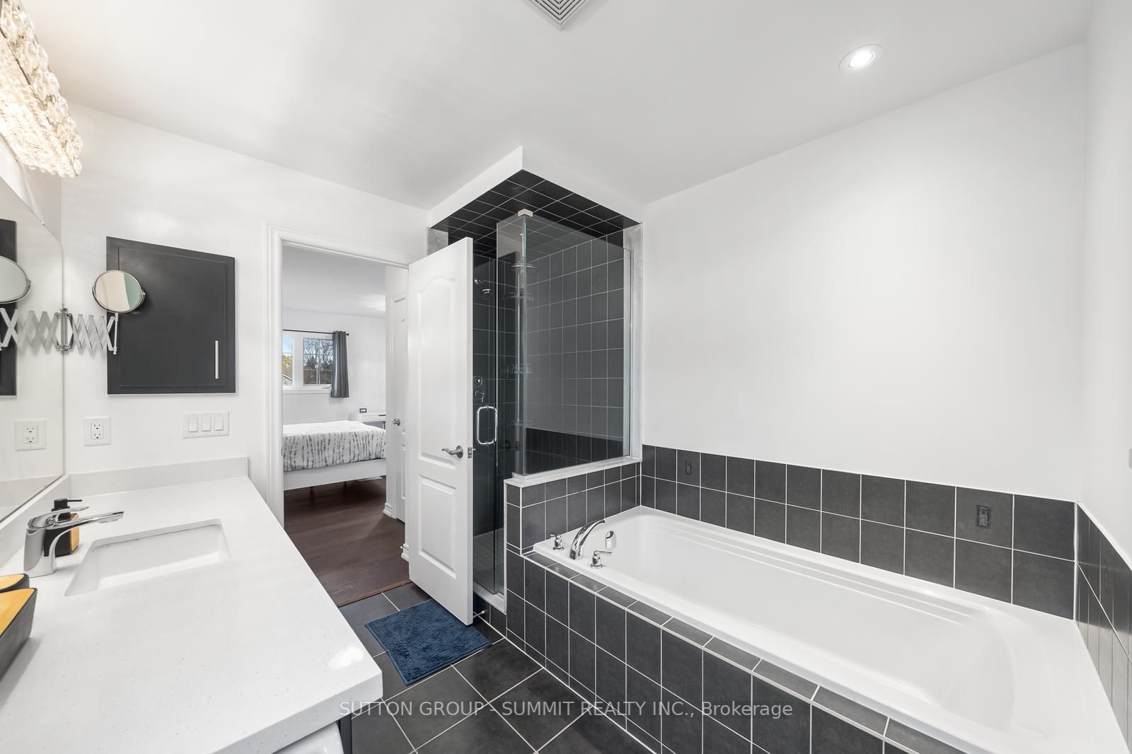 2 Westmore St