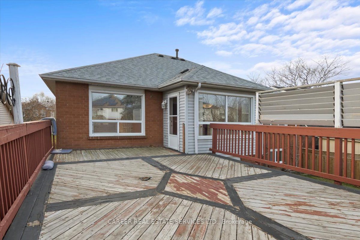 4 Orchard Park Dr