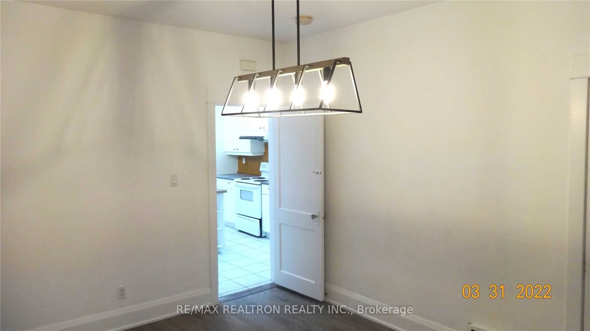 12 Lark St, #Main