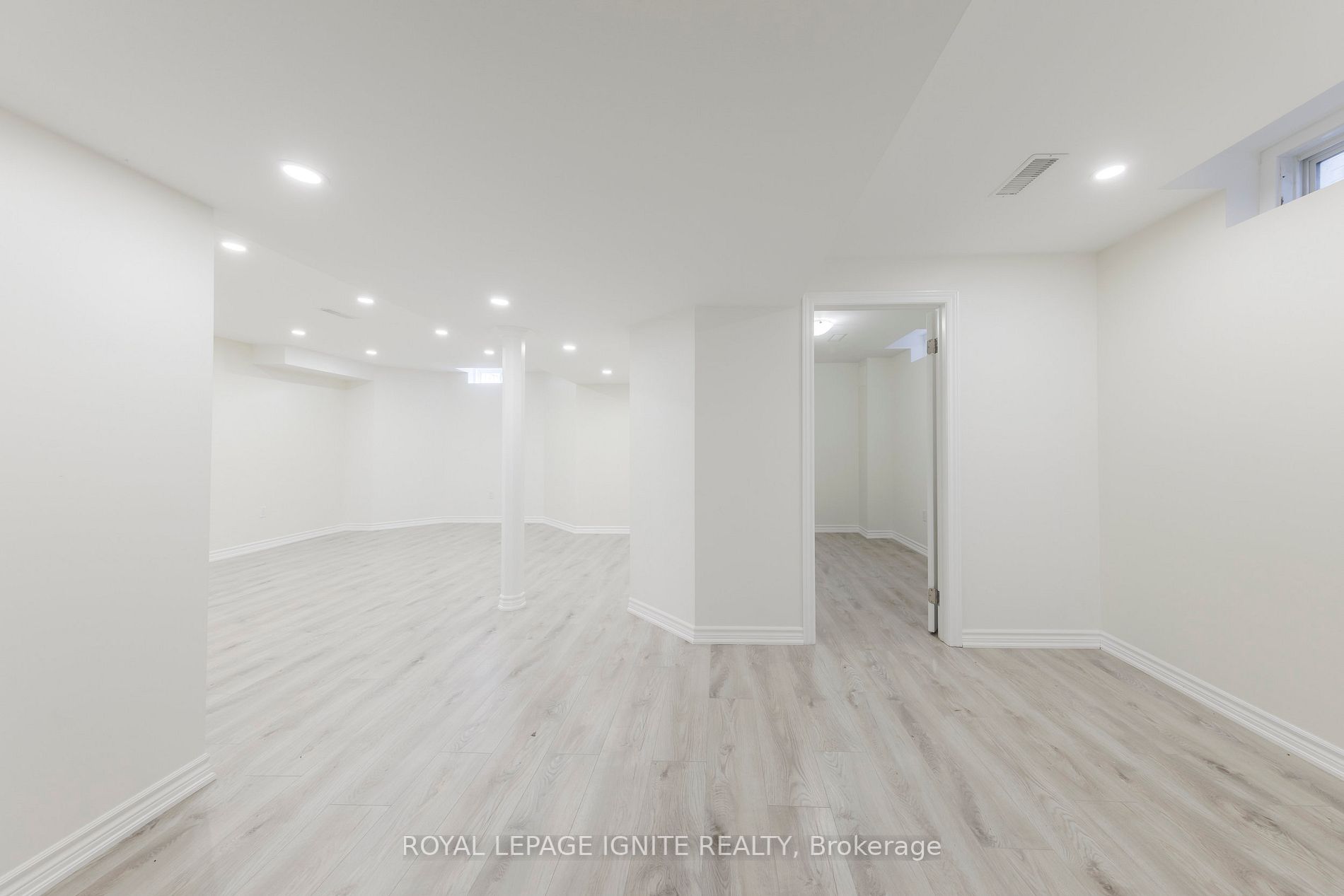 83 Northglen Blvd