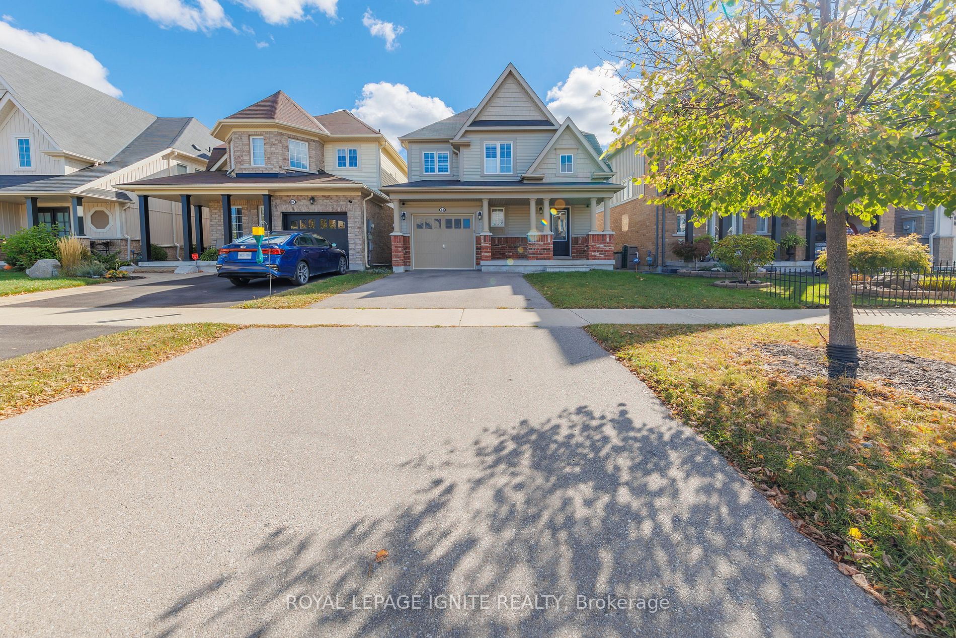 83 Northglen Blvd