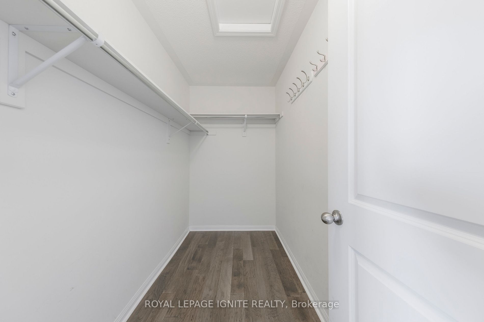 83 Northglen Blvd
