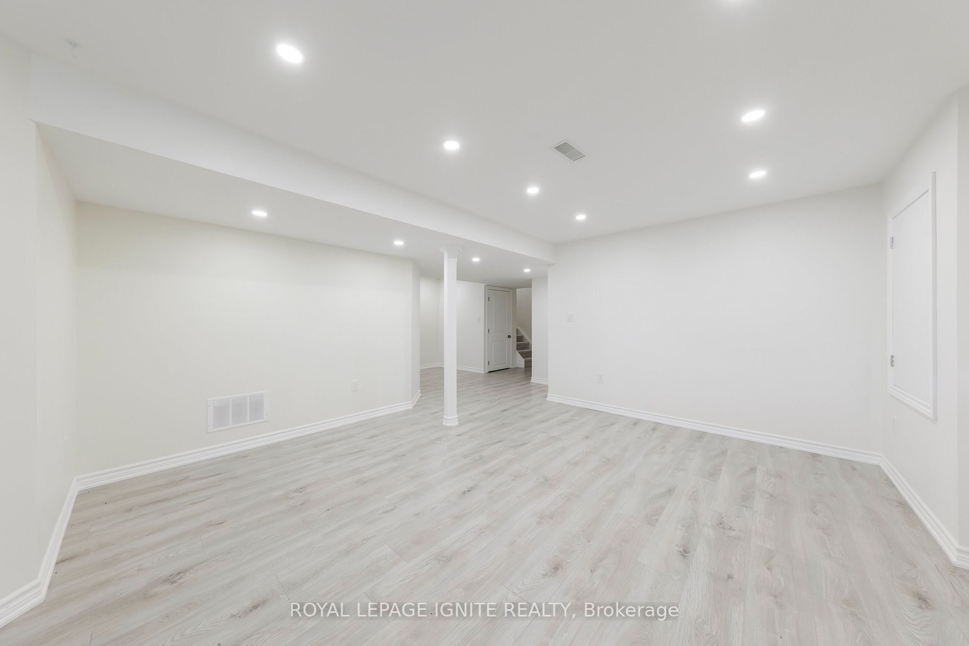 83 Northglen Blvd
