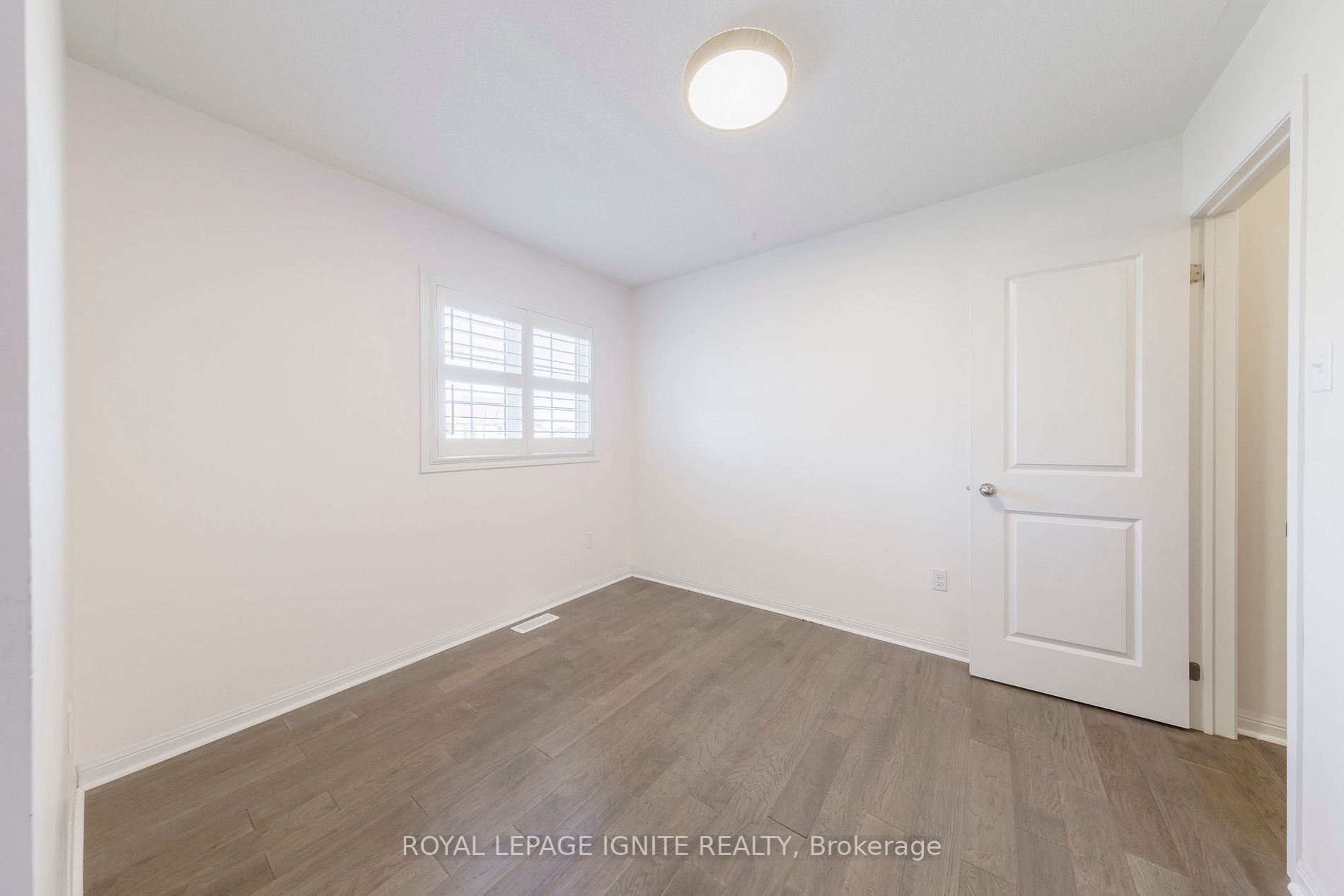 83 Northglen Blvd