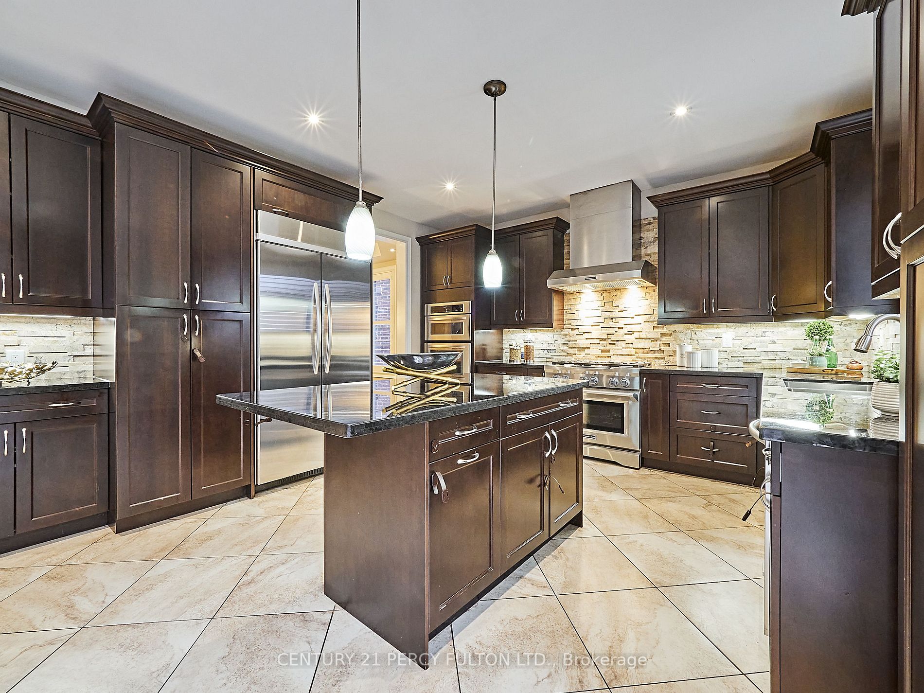 823 Wingarden Cres