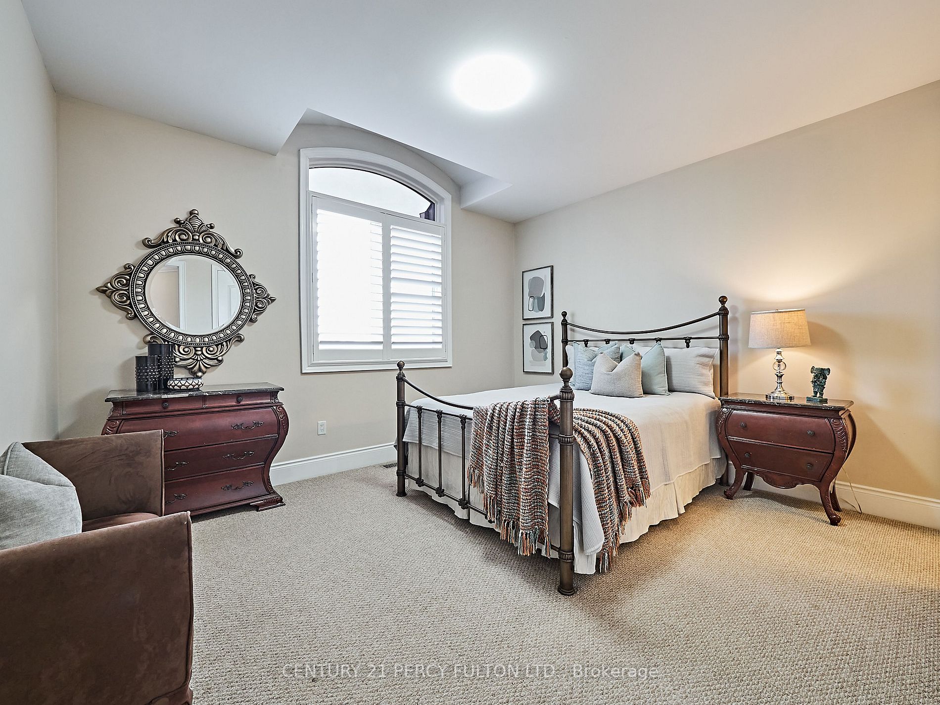 823 Wingarden Cres