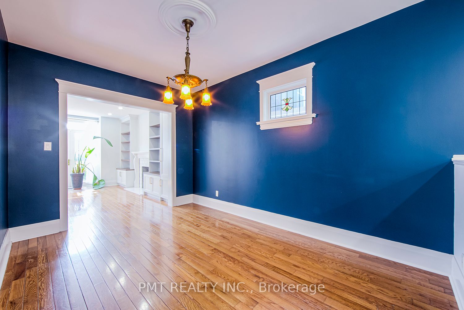74 Millbrook Cres