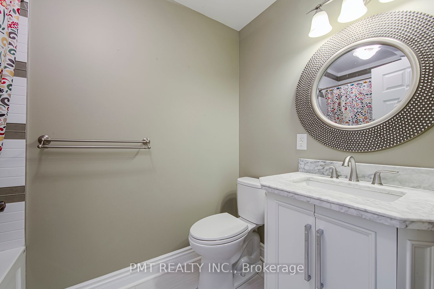 74 Millbrook Cres