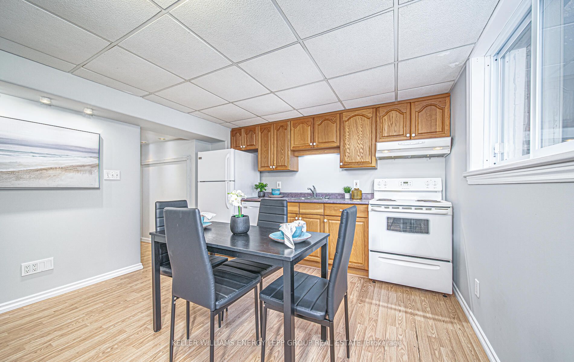 1448 Ritson Rd S