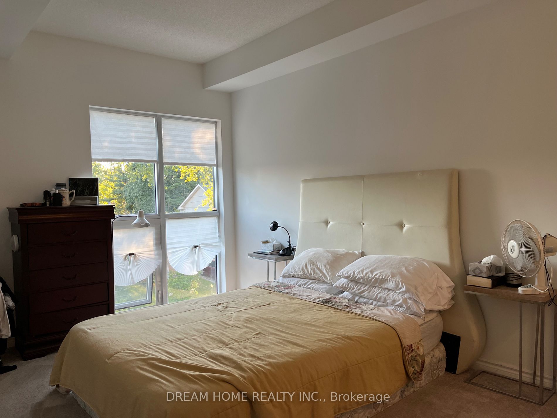 3 Falaise Rd, #B2