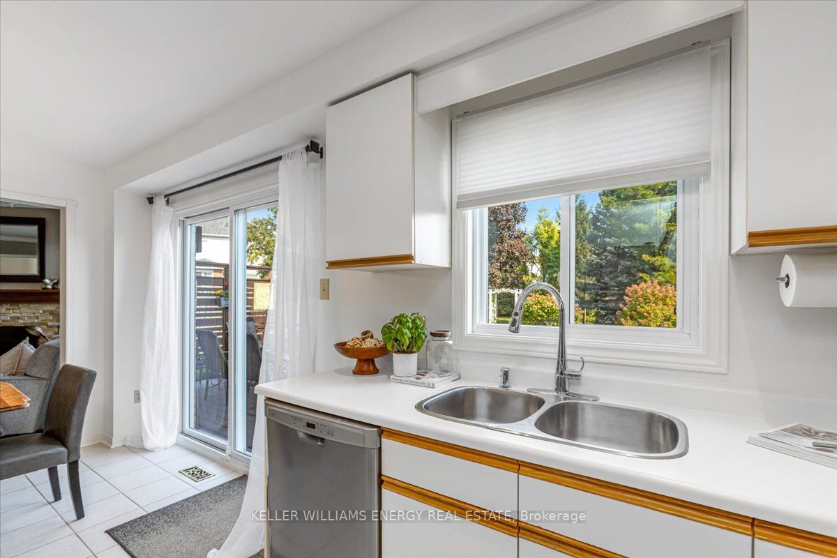 1507 Reesor Crt
