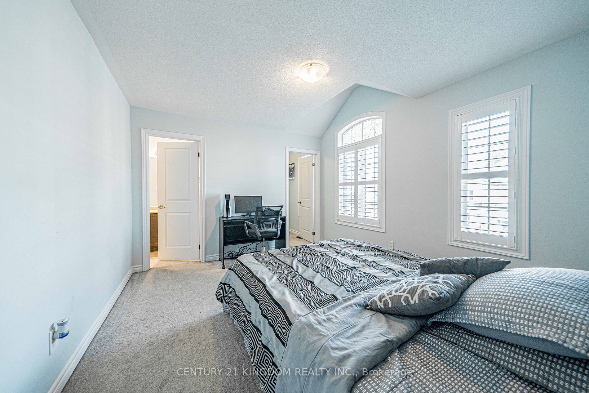 2142 Saffron Dr