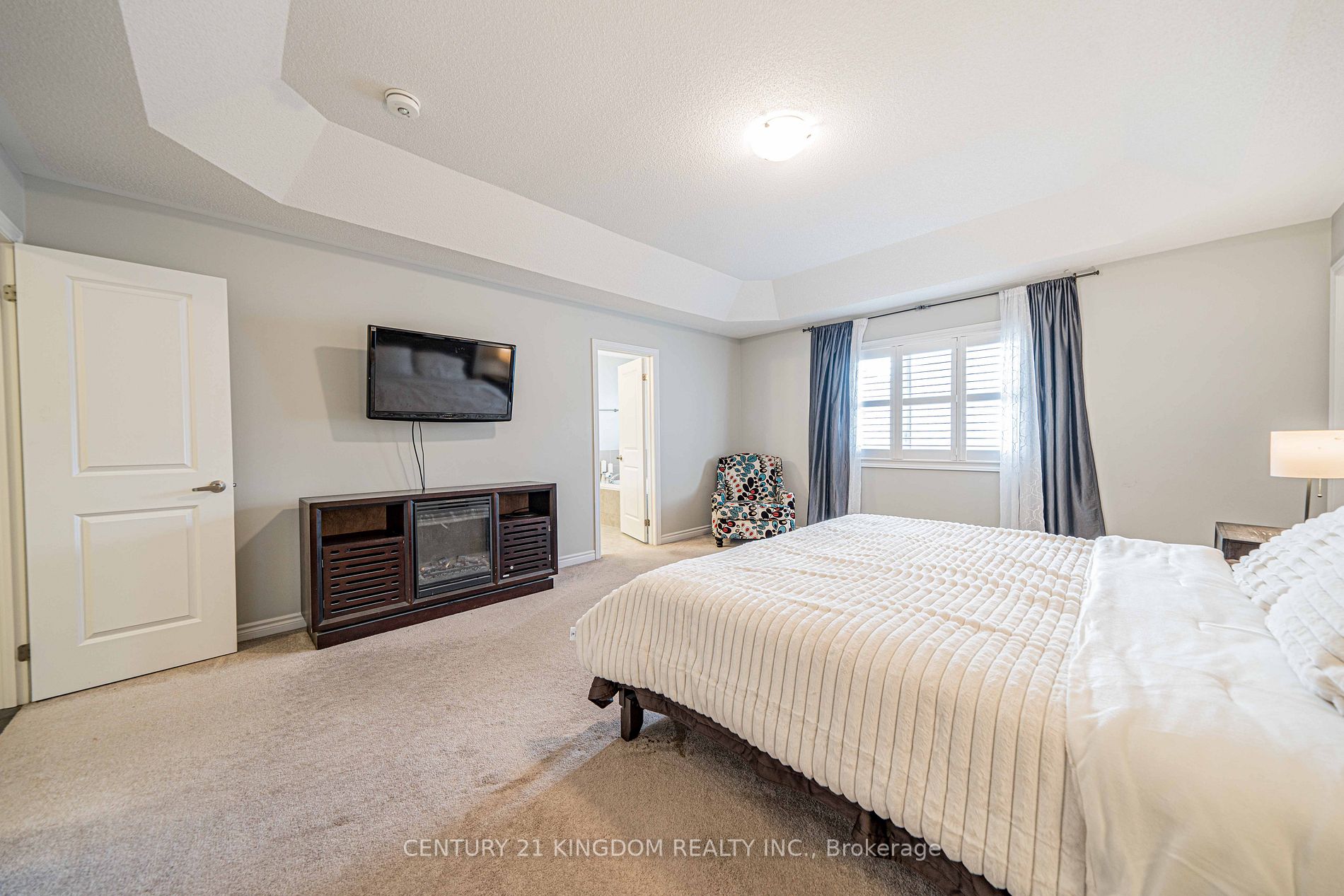 2142 Saffron Dr