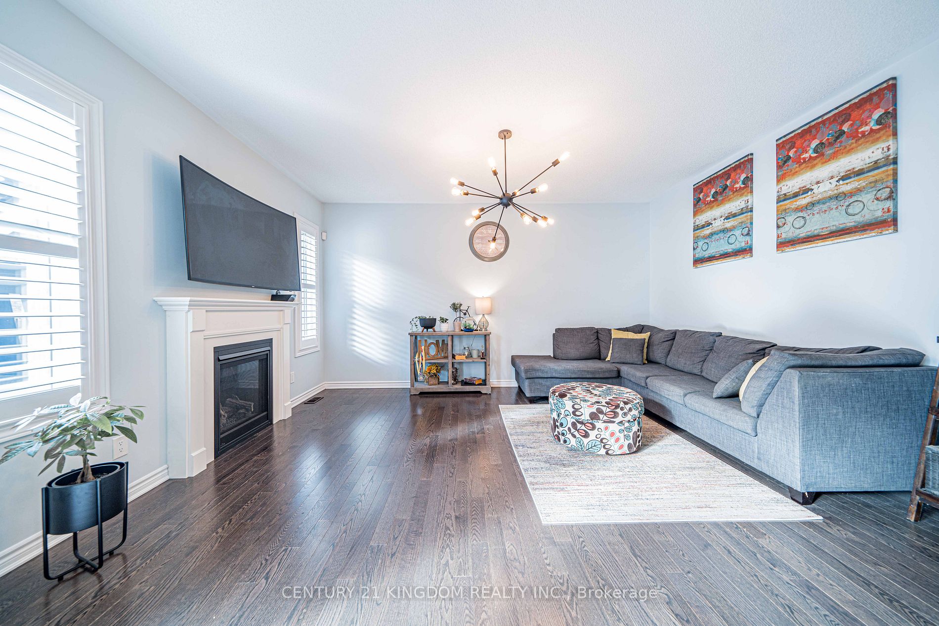 2142 Saffron Dr