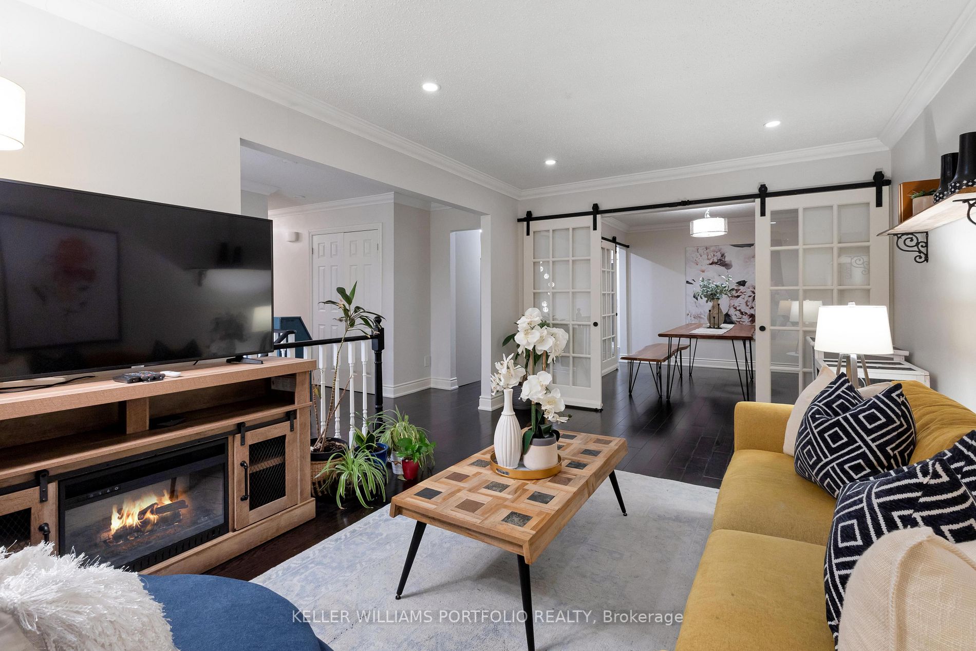 18 Centerfield Dr, #2