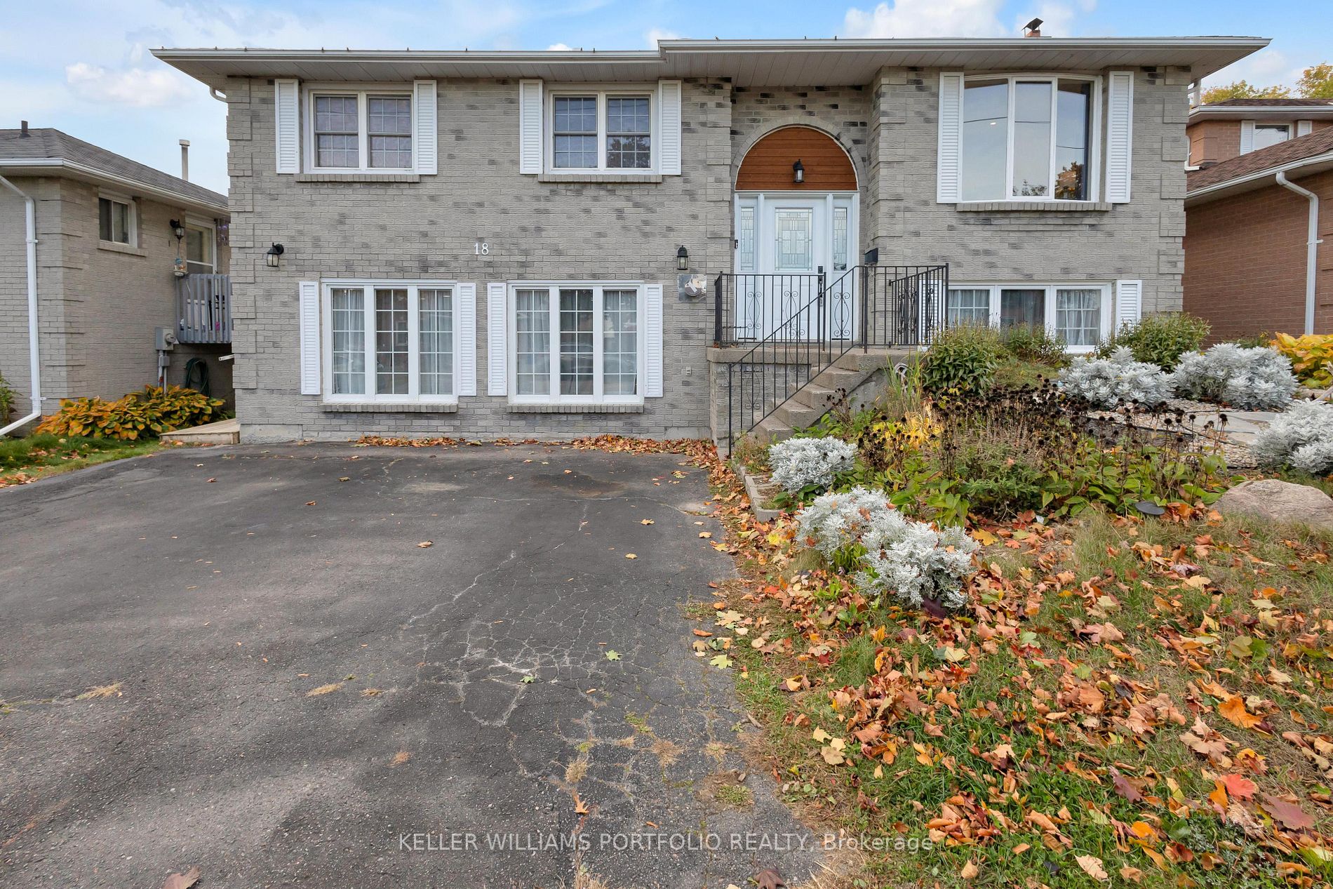 18 Centerfield Dr, #2