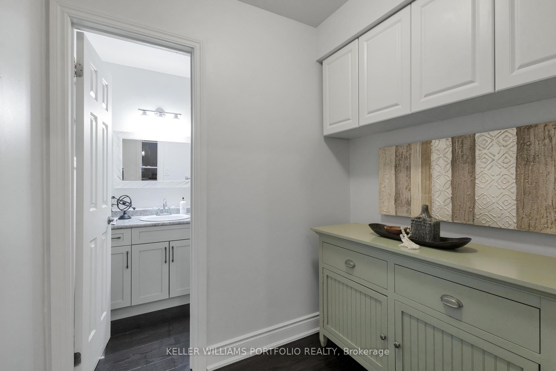 18 Centerfield Dr, #2