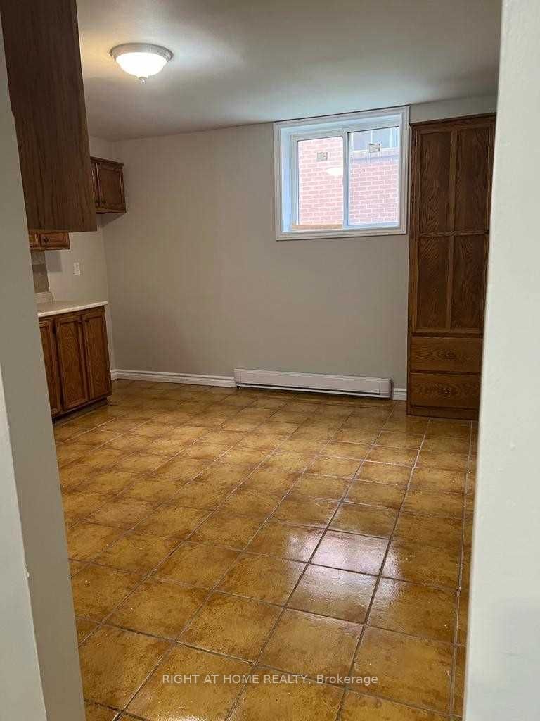 328 Malaga Rd