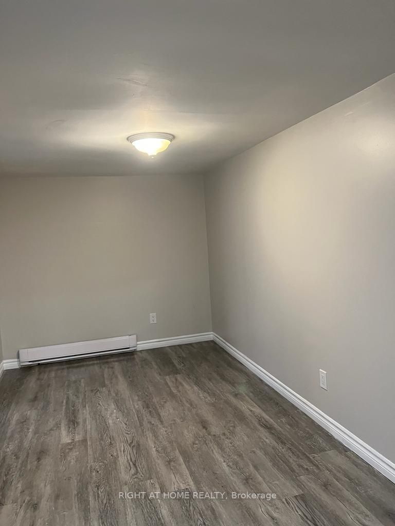 328 Malaga Rd
