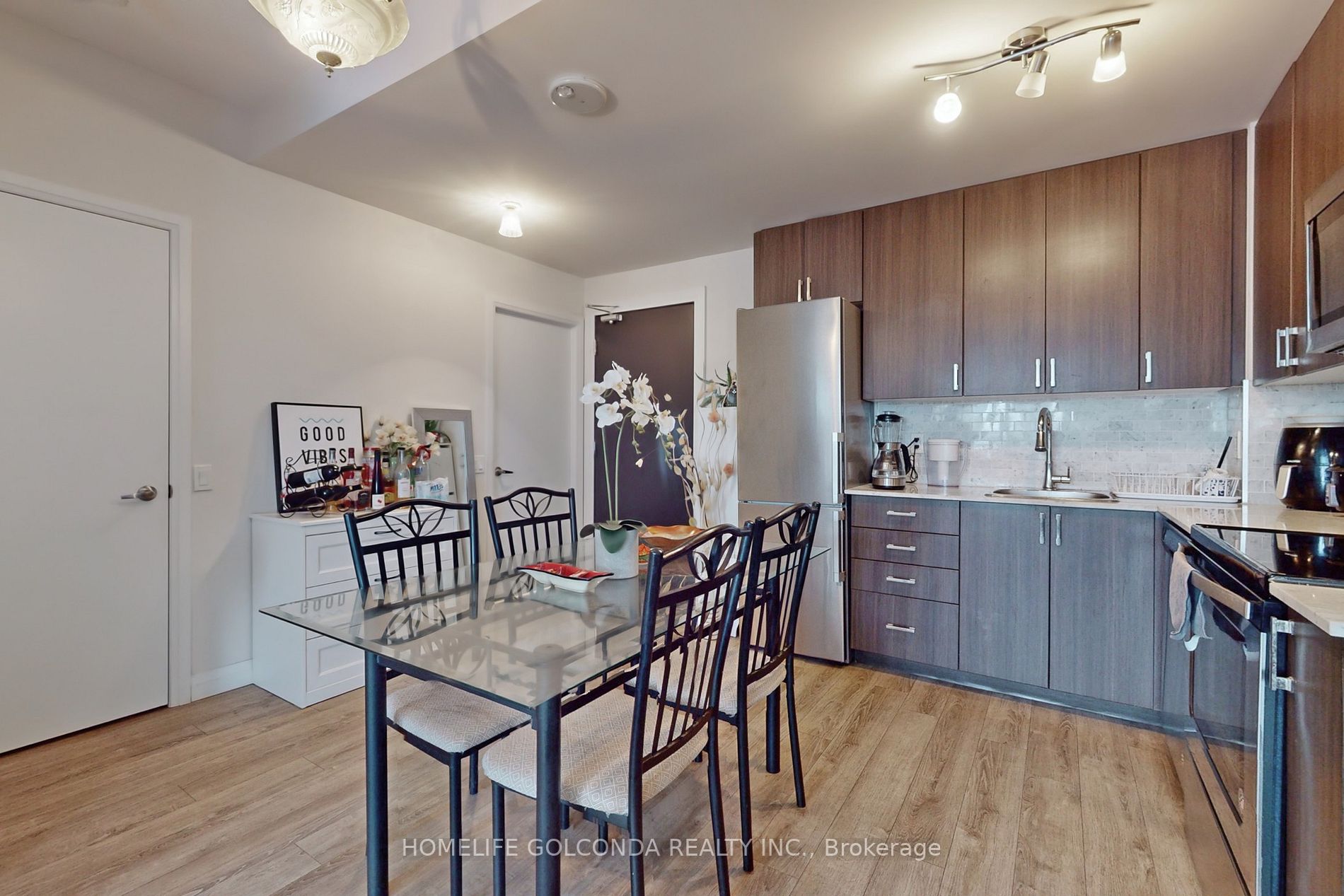 22 East Haven Dr E, #728