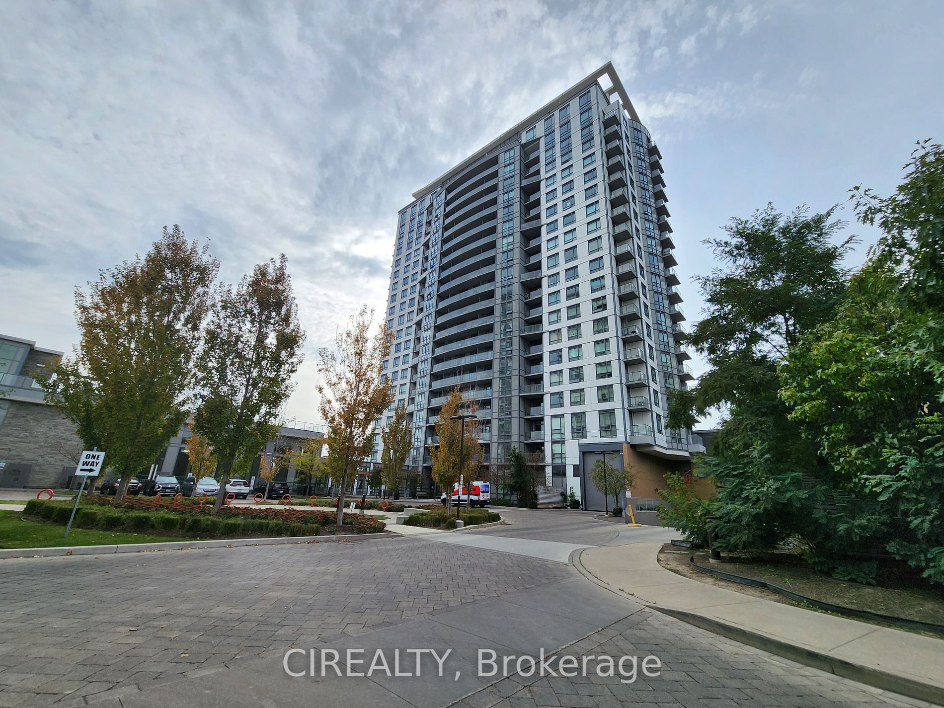 185 Bonis Ave, #908