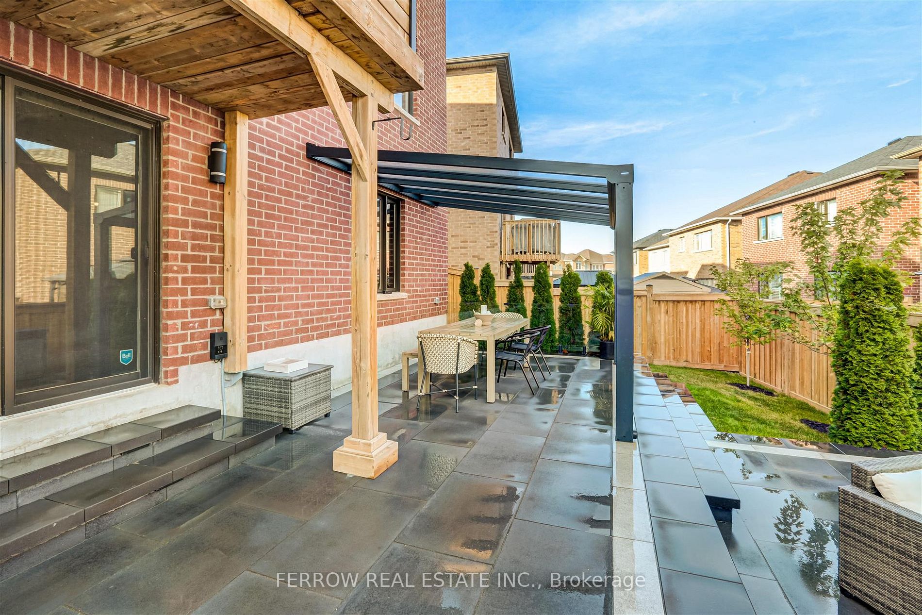 1226 Cactus Cres