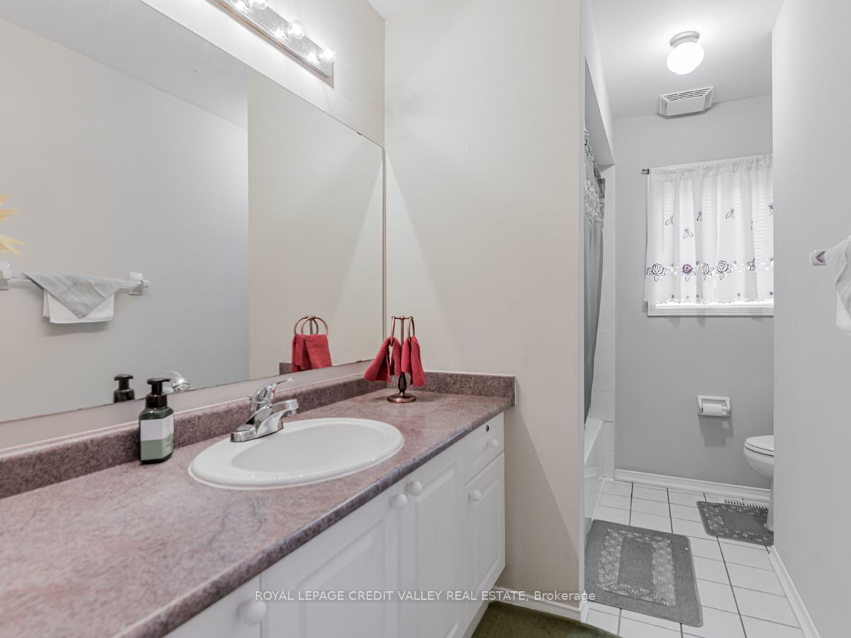 43 Hopkinson Cres