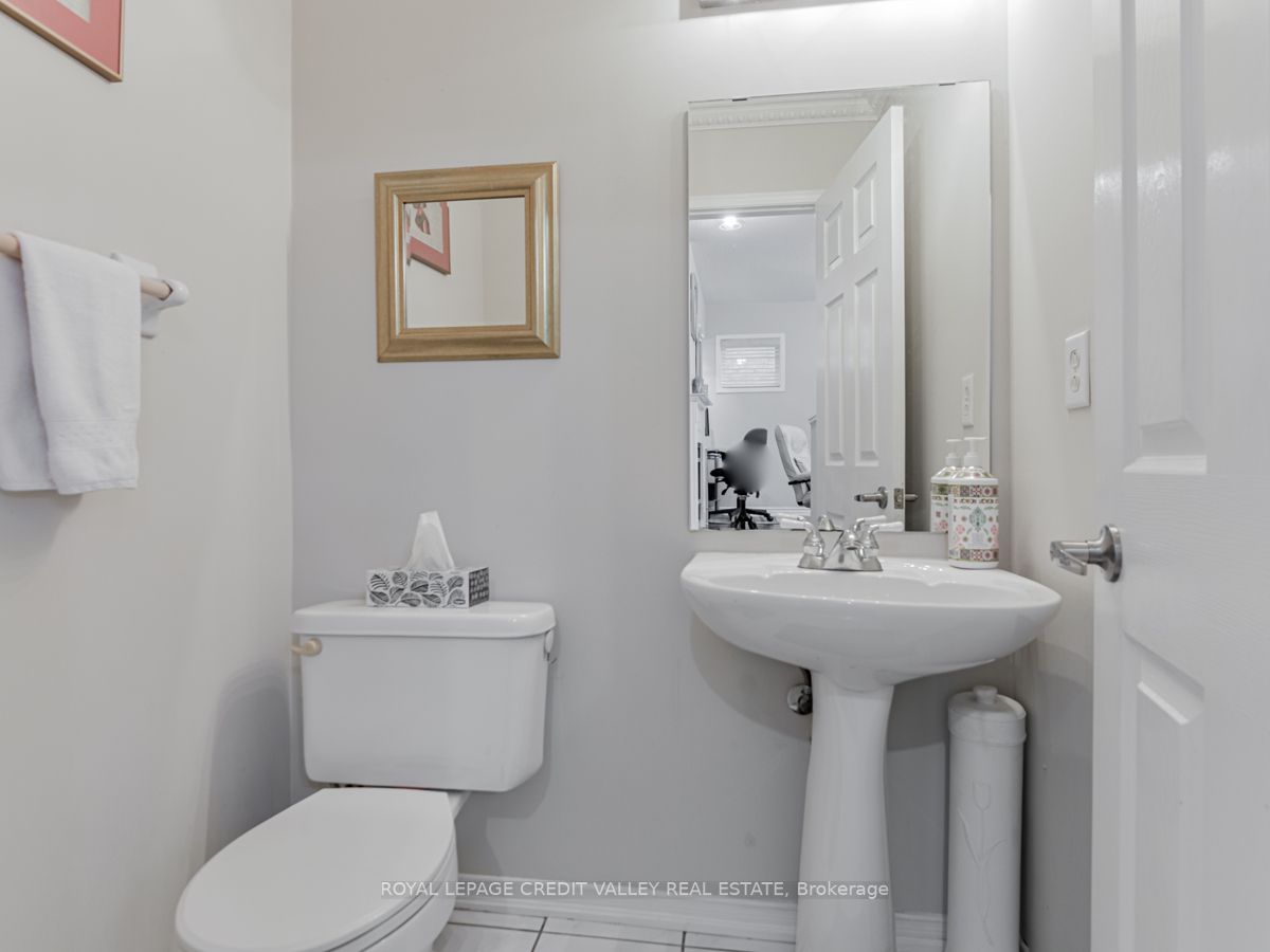 43 Hopkinson Cres